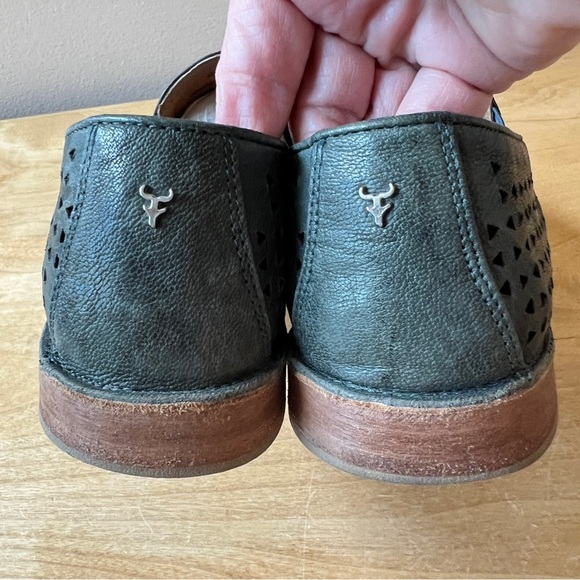 TRASK ALI PERFORATED SLIP ON LOAFERS SHOES WOMENS 8M BLUE LEATHER UPPER… - Picture 6 of 9